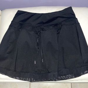Black skort (skirt with shorts)